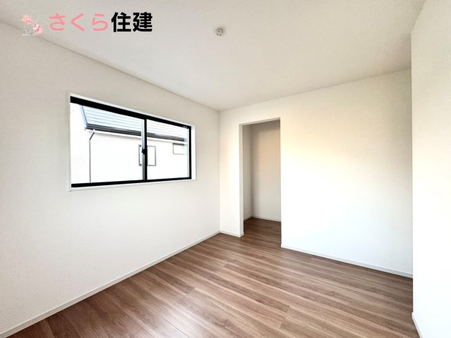 ーLIGARE－宇都宮市東峰町2期　4号棟の洋室|各部屋に収納あります！荷物が多い子育て世代や、趣味道具の多い方にもうれしいですね♪