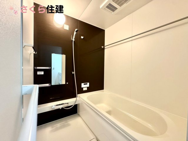 ーLIGARE－宇都宮市東峰町2期　4号棟の浴室|梅雨の時期は大活躍の浴室乾燥機！家族の数だけ増える洗濯物もしっかり乾かせます