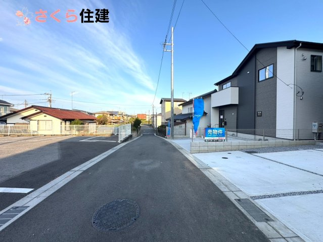 ーLIGARE－宇都宮市東峰町2期　4号棟の前面道路含む現地写真|前面道路北側4ｍ！！車の出入りラクラク！！