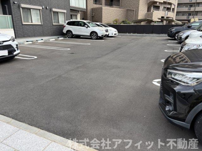 【駐車場】 | イスタナ若松