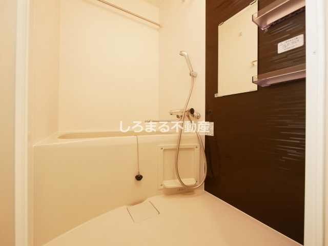 フォーリアライズ弁天町ノビアの浴室