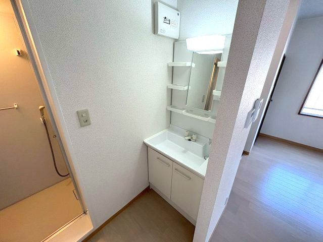 サンライズ藤井寺の独立洗面台