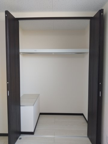 ブルジェオンAの収納