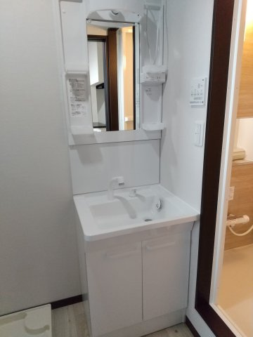 ブルジェオンAの独立洗面台