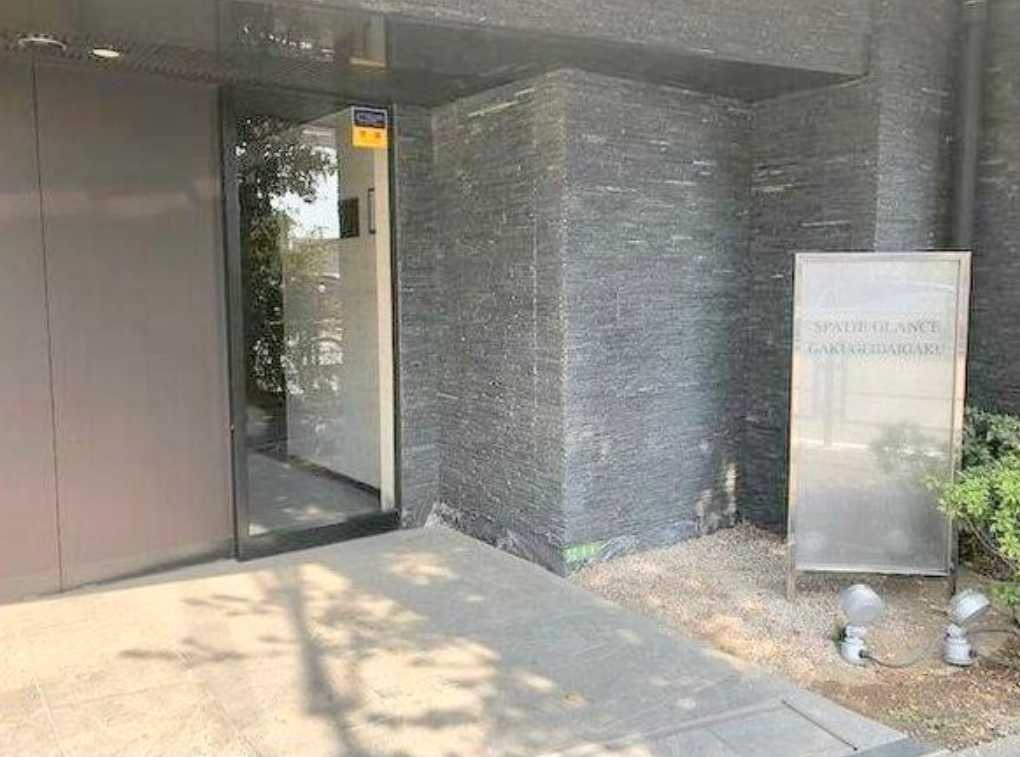 スパシエグランス学芸大学　ペット相談　分譲賃貸　オートロックのエントランス