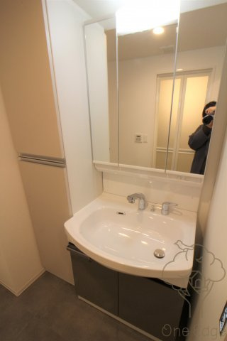 Dimus新大阪の洗面所