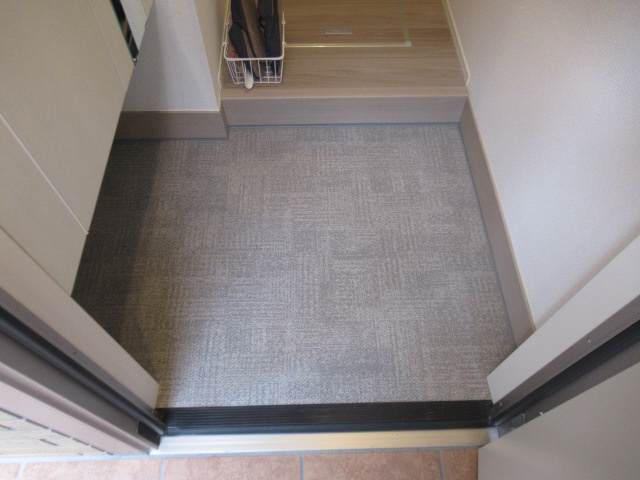 エスポワールひかりが丘　Bの玄関