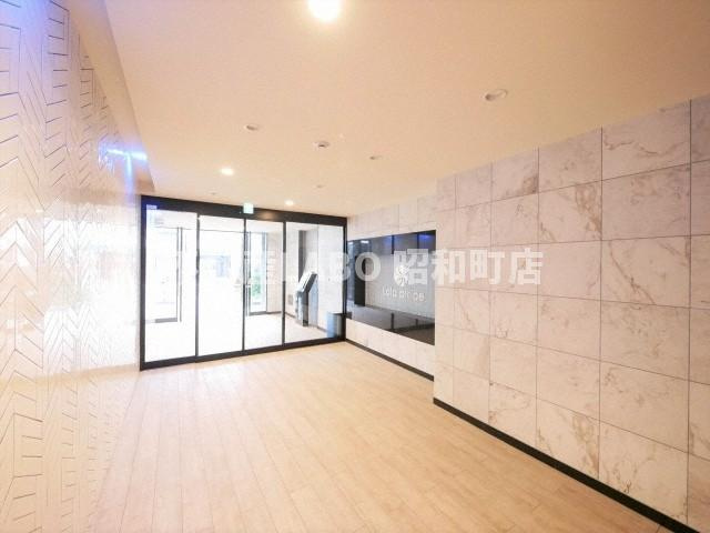 ララプレイス四天王寺前夕陽ヶ丘プルミエのエントランス