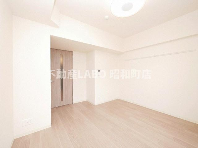 ララプレイス四天王寺前夕陽ヶ丘プルミエの居間・リビング