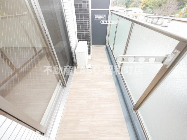 ララプレイス四天王寺前夕陽ヶ丘プルミエのバルコニー