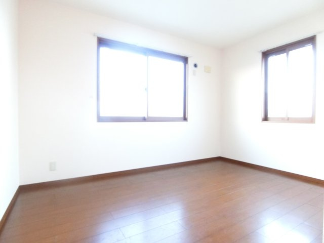オークス玉瀬Ⅱの洋室