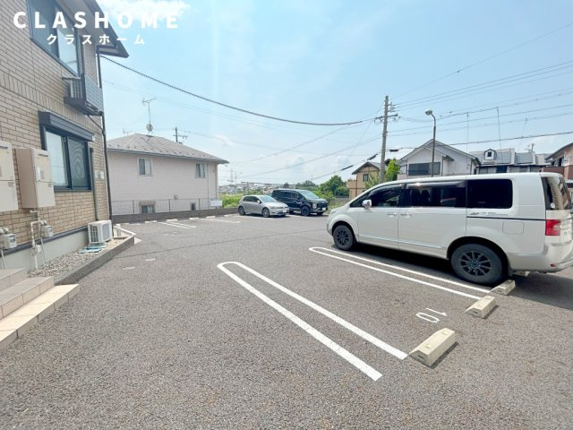 ハイツ渚の駐車場