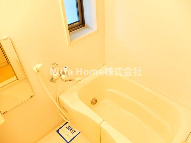 シャトー南多田の浴室|追い焚きや浴室乾燥機能付きの浴室です◎