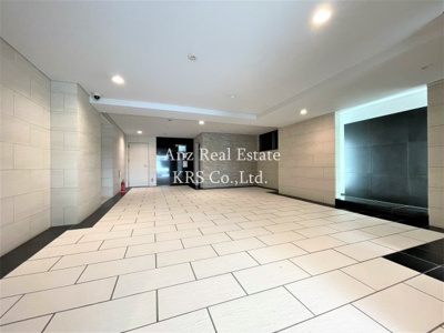 【ロビー】 | ラヴ心斎橋WEST | 広々空間のロビー！開放感があります！