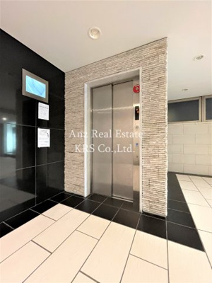 【その他共用部分】 | ラヴ心斎橋WEST | エレベーターは防犯カメラが付いているので、安心です♪