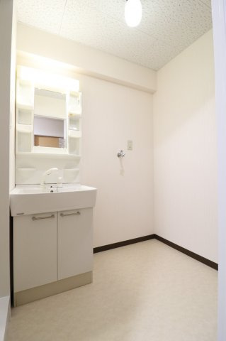 ラミュール北春日丘の洗面所