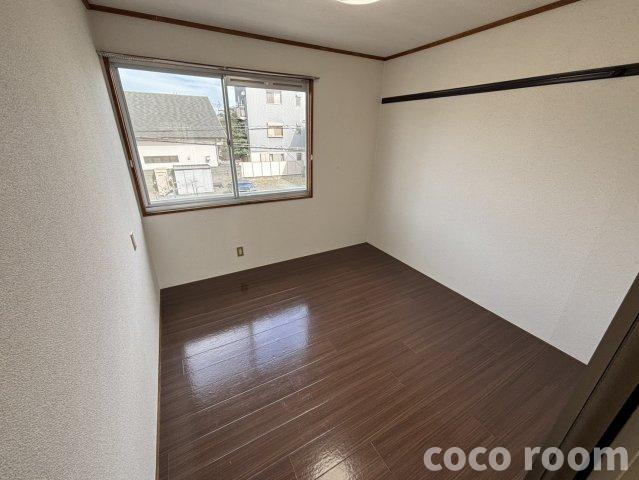 プレジールオオクラBの洋室