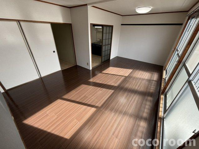 プレジールオオクラBの居間・リビング