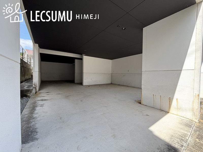 姫路市夢前町菅生澗／中古戸建の駐車場