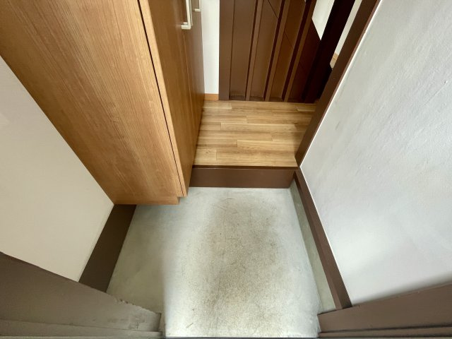 コーポ井原の玄関