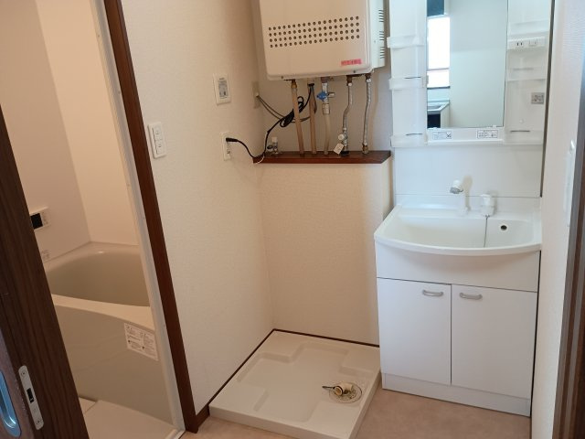 ハッピーロードAの洗面所