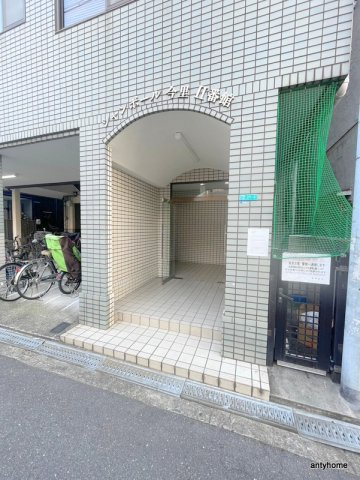 シャンボール今里Ⅱ番館　仲介手数料無料のエントランス