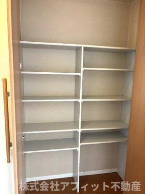 【その他】 | シャーメゾン坪生南 | 玄関収納