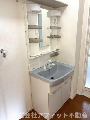 【洗面所】 | シャーメゾン坪生南 | 洗髪洗面化粧台