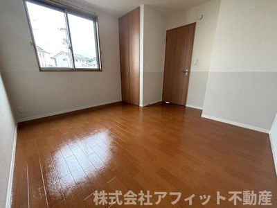 【寝室】 | シャーメゾン坪生南 | 洋室6.4帖