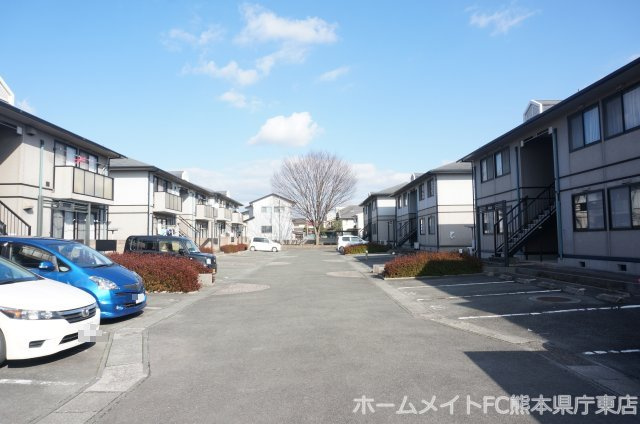 サンビレッジレグルスガーデンC棟の駐車場