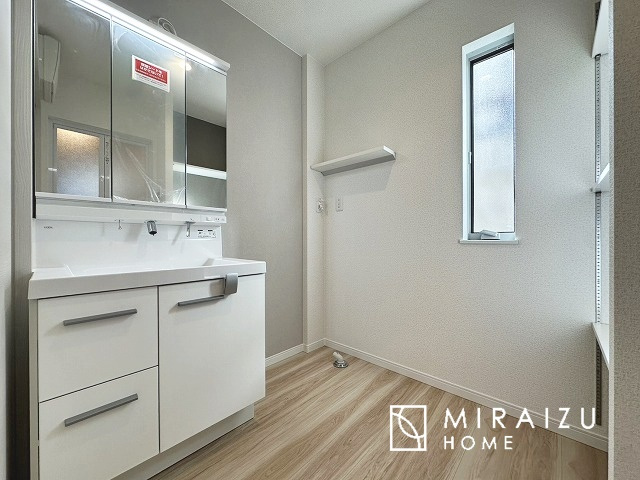 【前面道路含む現地写真】 | 平日・休日問わず、いつでもご見学が出来ます♪☆実際に見て、触れて感じる安心のお住まい探しを体験して下さい♪☆物件情報だけでなく、地域の特色などなどエリア情報もお伝え出来たら嬉しいです♪
