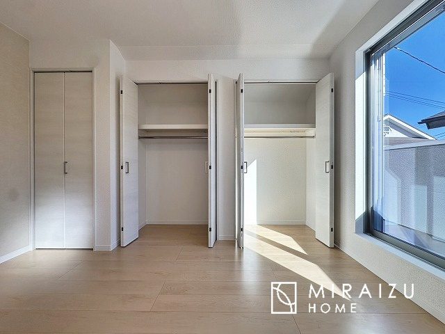 【その他】 | お掃除もしやすい大き目のシンクです。耐熱性・耐久性・対磨耗性が高いというメリットがございます。お掃除が苦手な方でもいつでも綺麗に楽にメンテナンスが可能です。