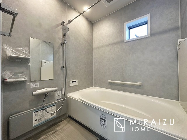 【外観】 | プライバシー性と開放感を高める住環境。陽当たりの良い開かれたロケーションを活かし、心地よい暮らしをプランニング

