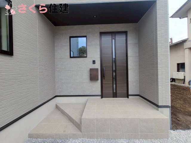 LIGARE　下都賀郡壬生町40期　2号棟の玄関|モニター付きインターフォンで来客の際も安心ですまる