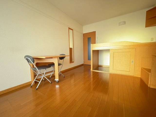 レオパレスゴールデンの寝室