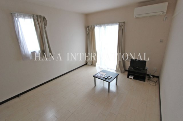 レオネクストブラザーズハイツの居間・リビング|角部屋写真使用