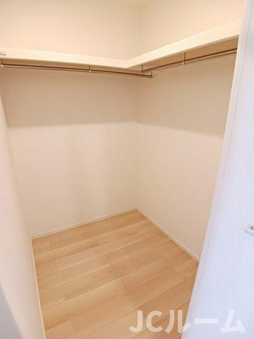 柏崎市北半田１丁目のアパートの収納