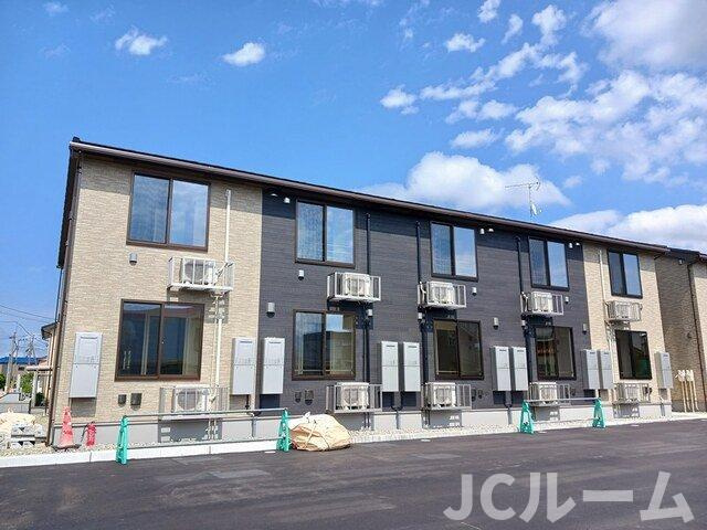 柏崎市北半田１丁目のアパートの外観