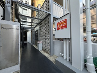 ノアムールセイキのエントランス