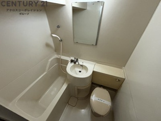 シンプルで機能的なユニットバスです！
