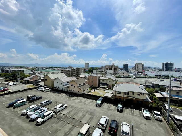 コアマンションルネス九品寺の展望|バルコニーからの眺望です。目の前は対象不動産の駐車場です。