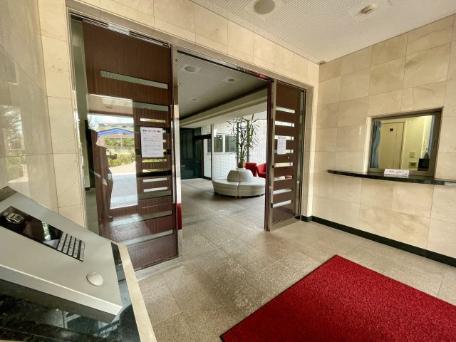 コアマンションルネス九品寺のその他共用部分|平日は管理人さんもいてセキュリティ面も安心です。