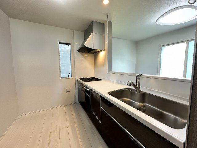 【キッチン】 | 清瀬市中里　中古戸建 | ※画像は家具消去のCG加工が行われております。