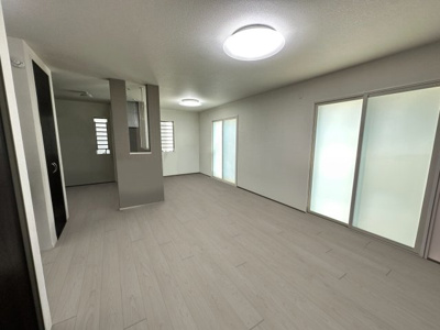 【居間・リビング】 | 清瀬市中里　中古戸建 | ※画像は家具消去のCG加工が行われております。