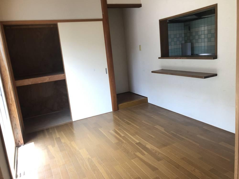 高知市潮見台2丁目　中古戸建ての洋室