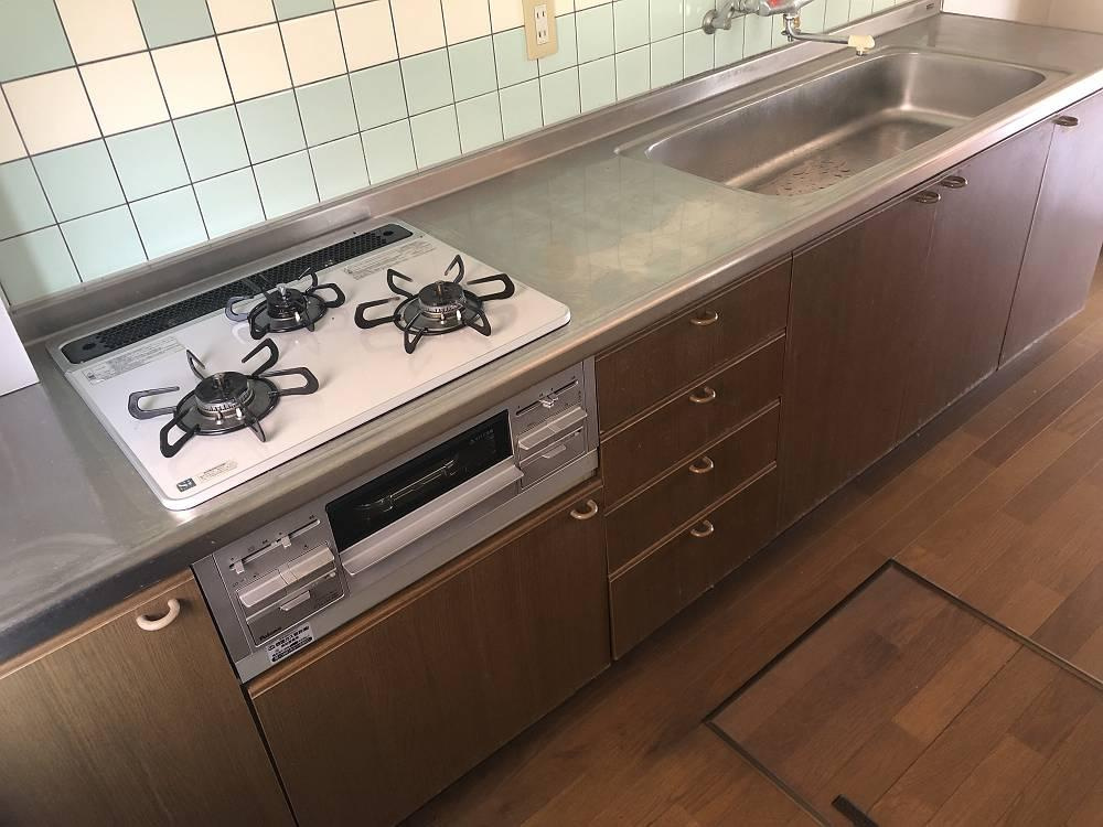 高知市潮見台2丁目　中古戸建てのキッチン