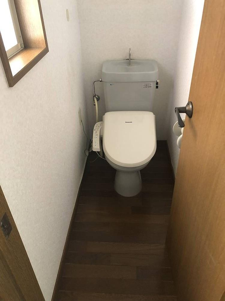 高知市潮見台2丁目　中古戸建てのトイレ