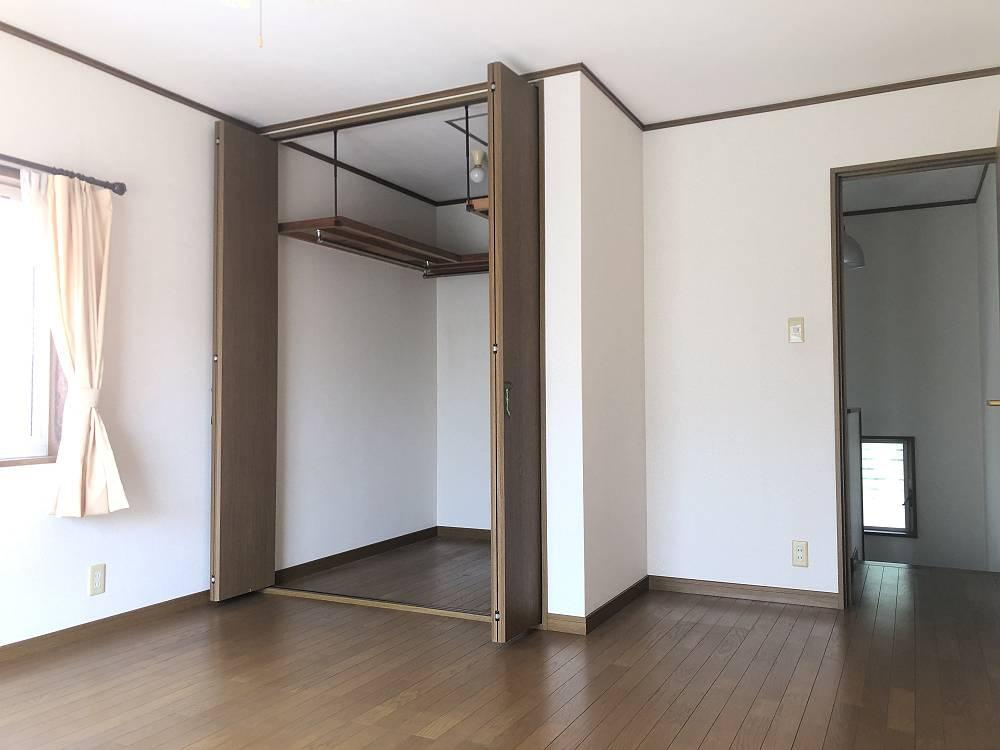 高知市潮見台2丁目　中古戸建ての洋室