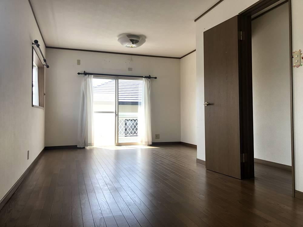 高知市潮見台2丁目　中古戸建ての洋室