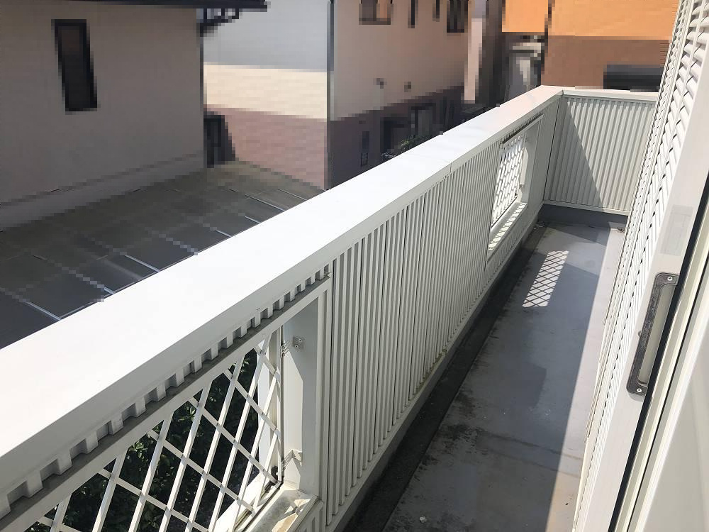 高知市潮見台2丁目　中古戸建てのバルコニー